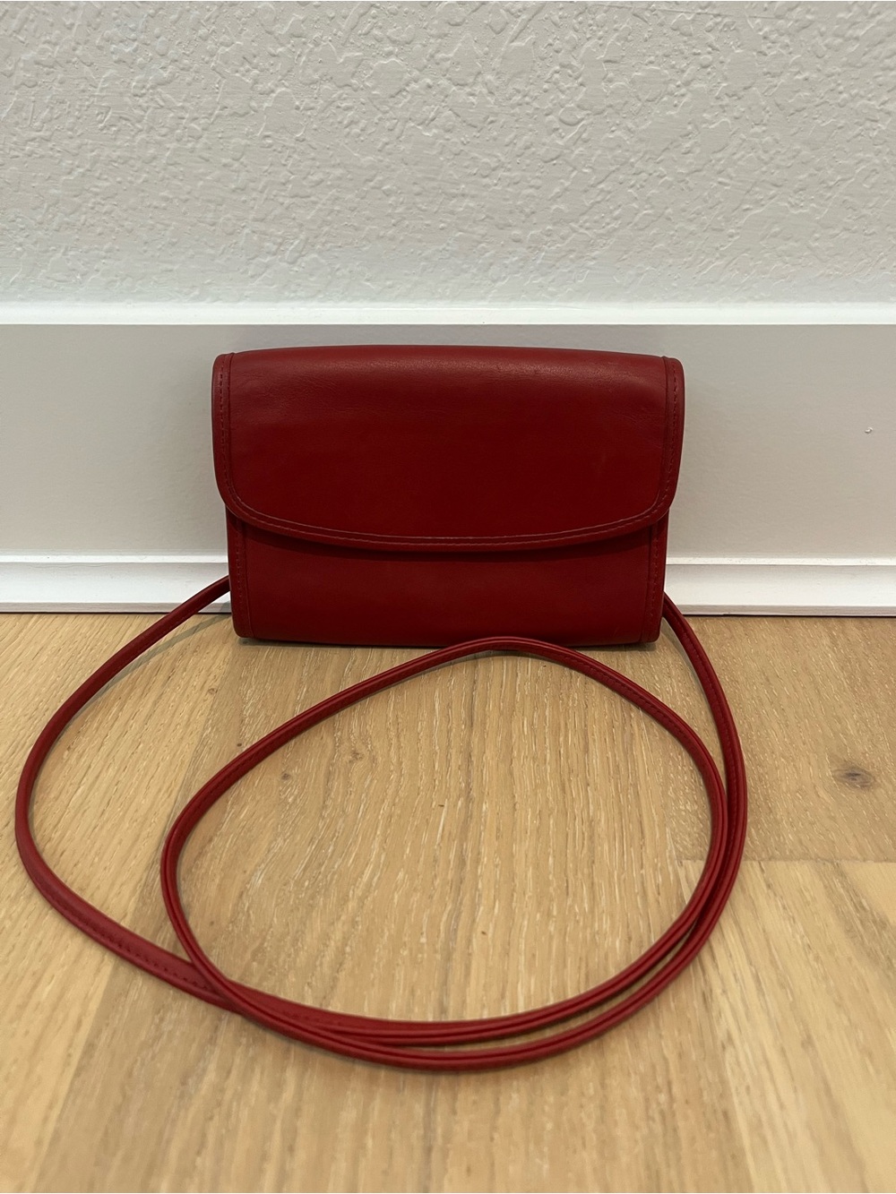 Rare Vintage Coach Red Swing Wallet